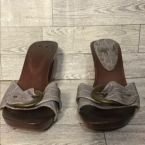 Gray Croc-Embossed Slide Sandals with Buckle